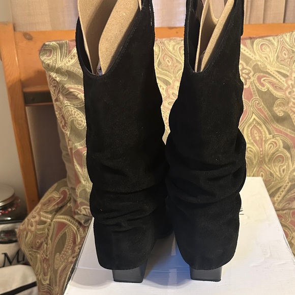 Nine West Black Heeled Boots - Picture 4 of 5